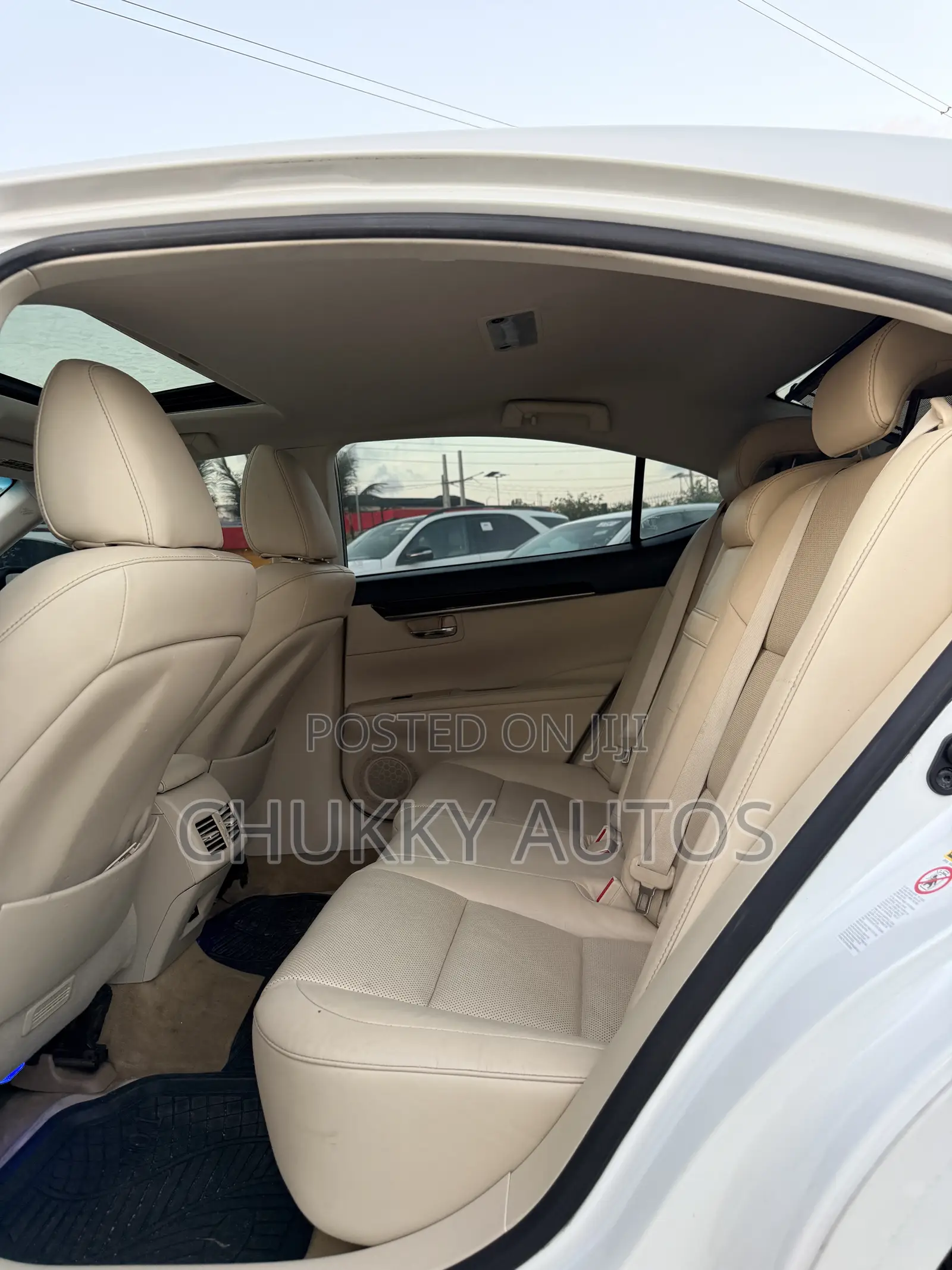 Lexus ES 350 FWD 2013 White