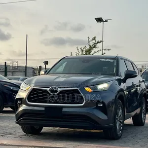 Toyota Highlander LE AWD 2020 Gray