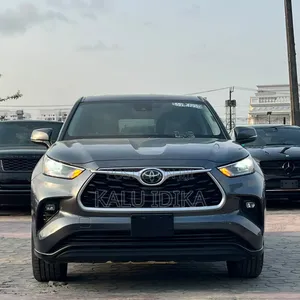 Toyota Highlander LE AWD 2020 Gray