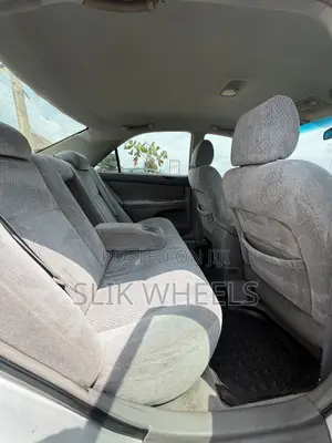 Toyota Camry LE 4dr Sedan (2.4L 4cyl 5A) 2005 Silver