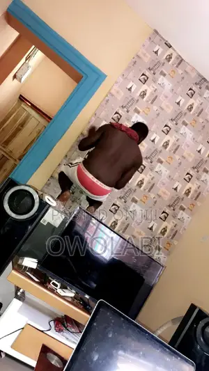 32 Inches Led TV