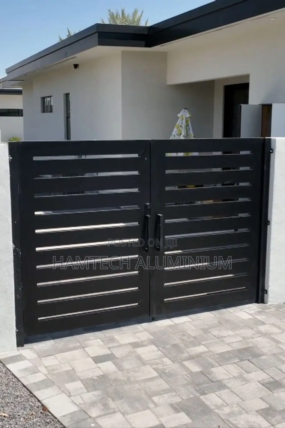 Collapsible and Normal Iron Gate