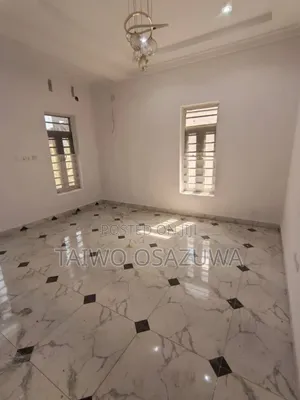 Mini Flat in Badore Road for rent