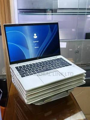 Laptop HP EliteBook 845 G8 16GB AMD Ryzen 5 SSD 256GB