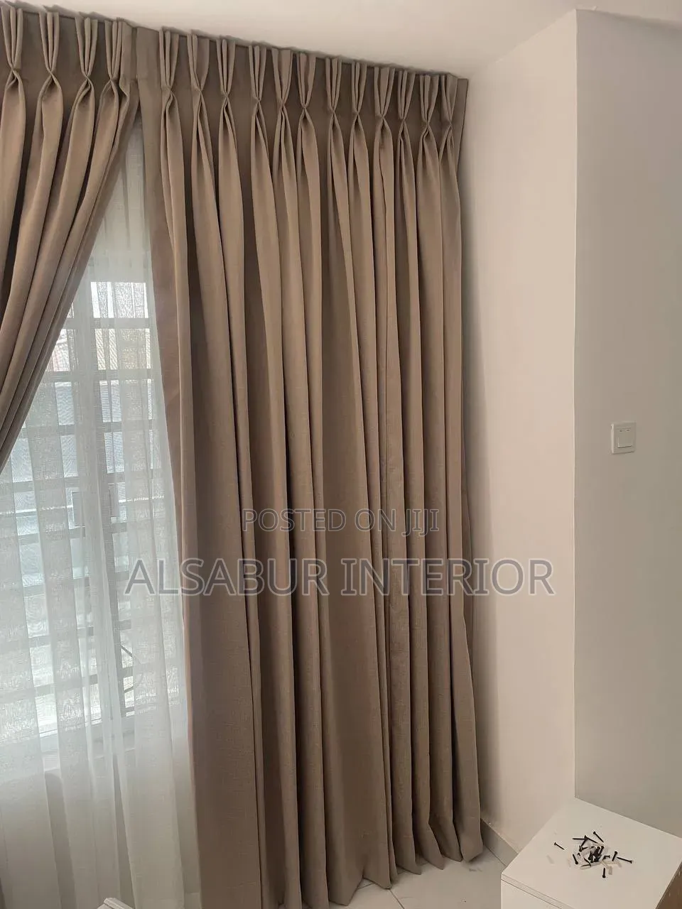 Pleated Design With Plain Curtain
