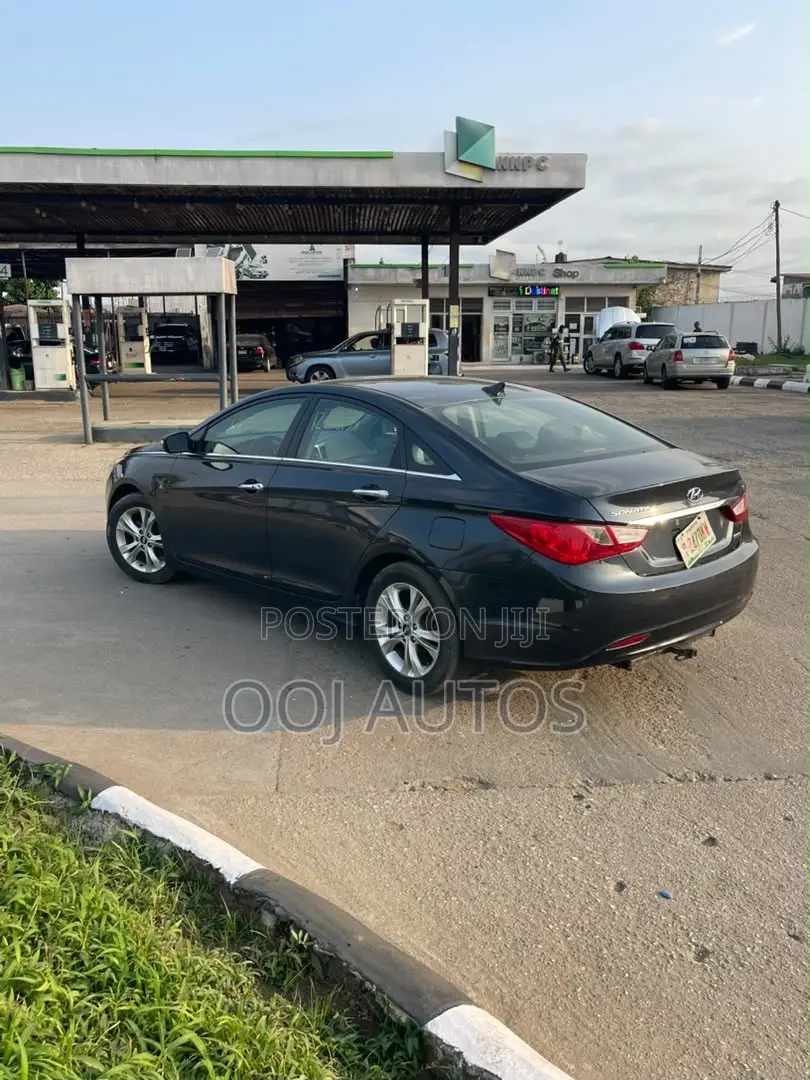 Hyundai Sonata 2013 Blue