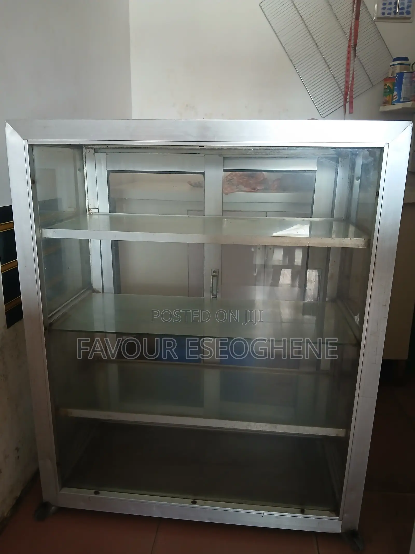 Used Showglass