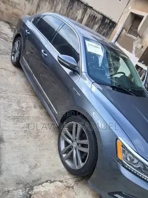 Volkswagen Passat 2017 Blue