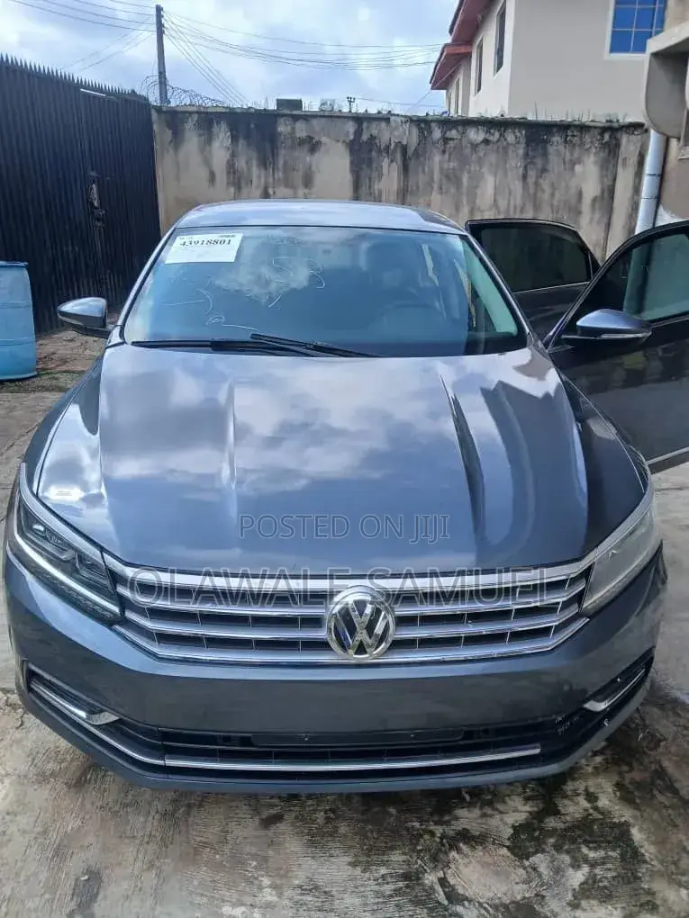 Volkswagen Passat 2017 Blue
