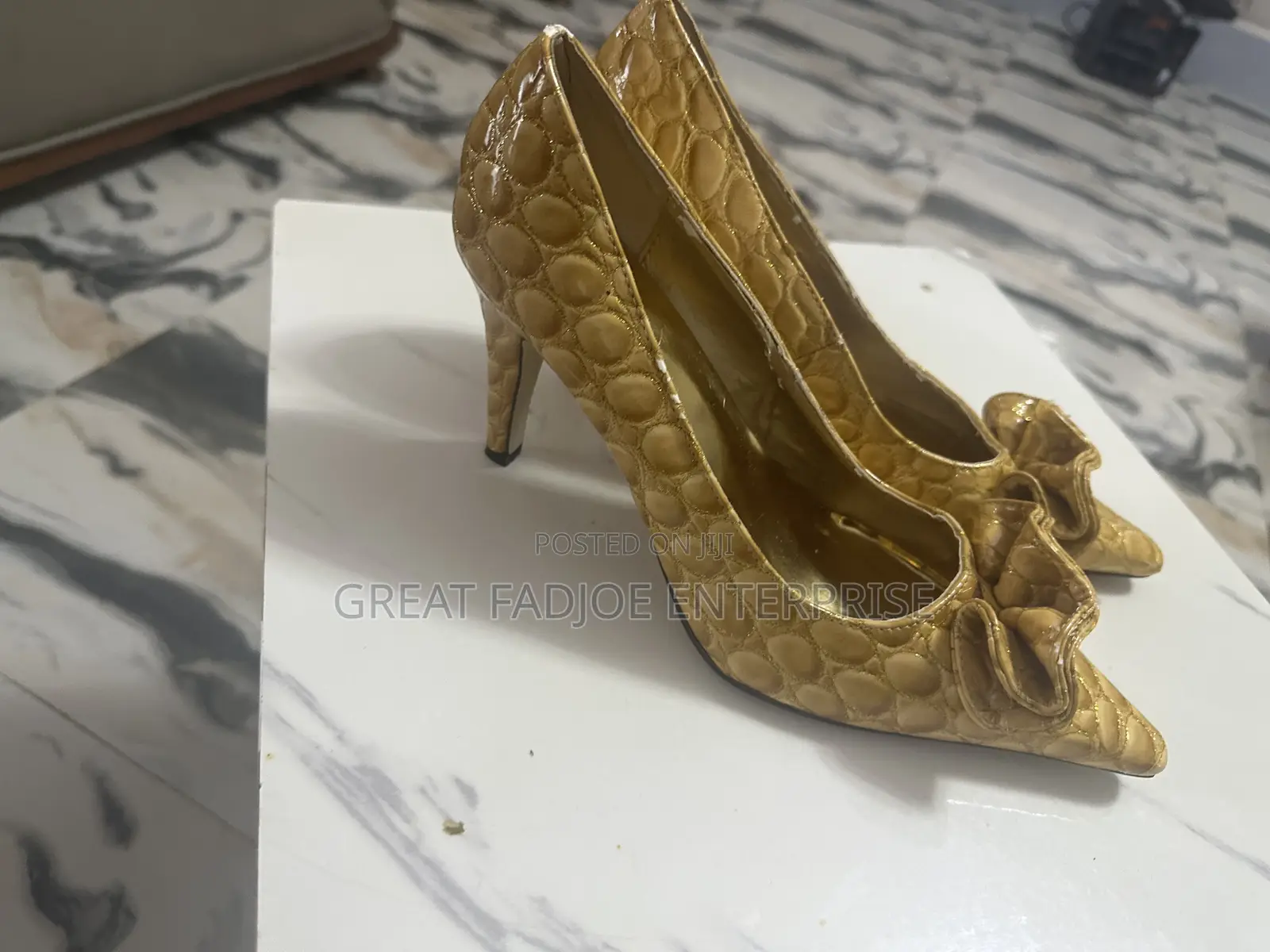 Luxury Gold Pointed-Toe Heels