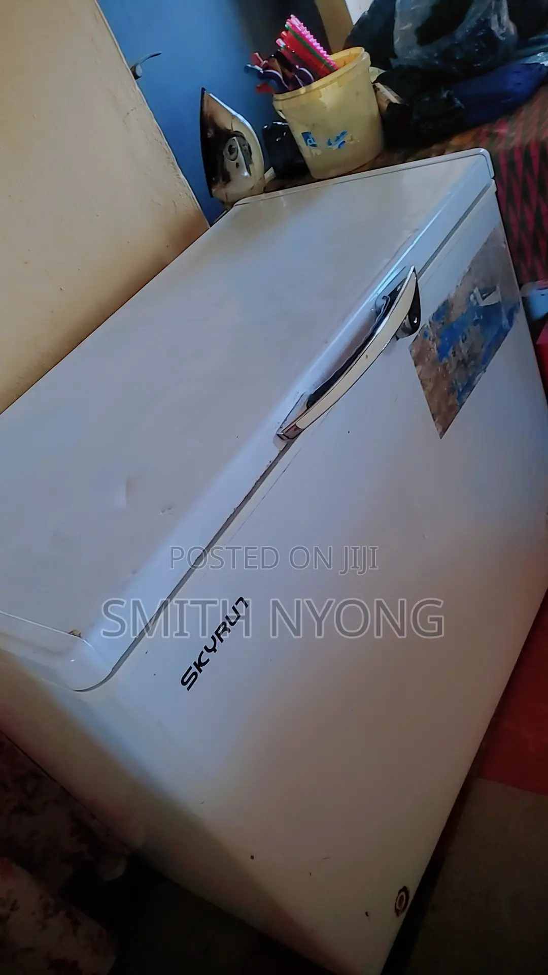 Clean 260 Liters Deep Freezer - Fast Ice Blocking