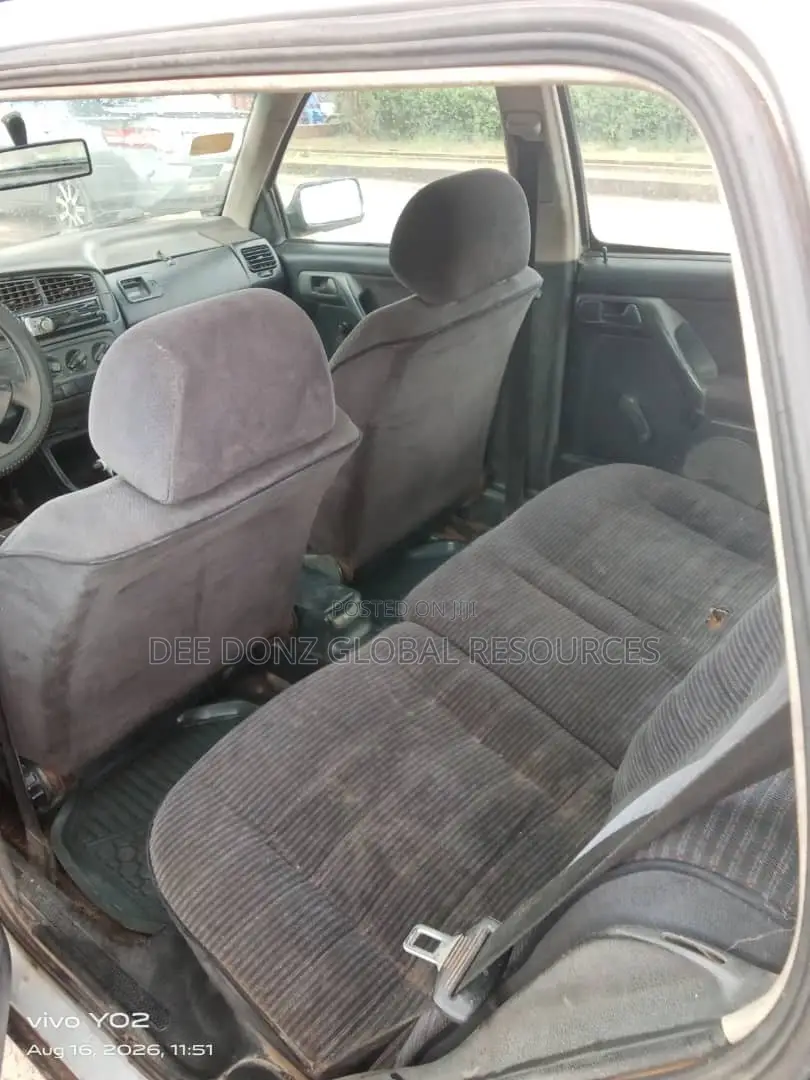 Volkswagen Golf 2000