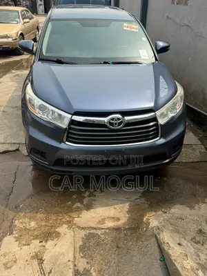Toyota Highlander LE 4dr SUV (3.5L 6cyl 6A) 2014 Blue