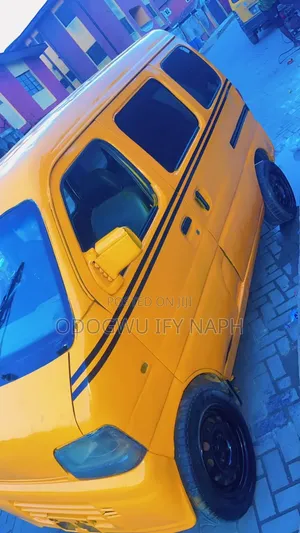 Mini Mini 2020 Yellow
