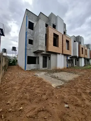 4bdrm Townhouse/Terrace in Mabushi for sale
