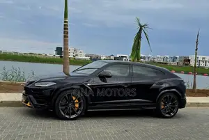 Lamborghini Urus 2021 Black