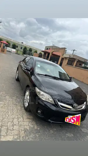 Toyota Corolla LE 4dr Sedan (1.8L 4cyl 4A) 2010 Black
