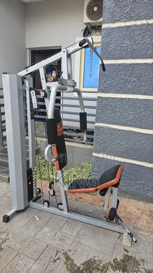 Chest Fly Machine