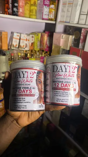 Day12 Glow White Whitening Soap