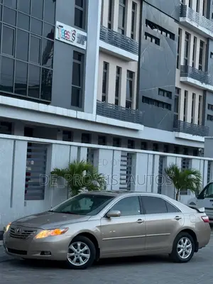 Toyota Camry LE V6 4dr Sedan (3.5L 6cyl 6AM) 2007 Gold