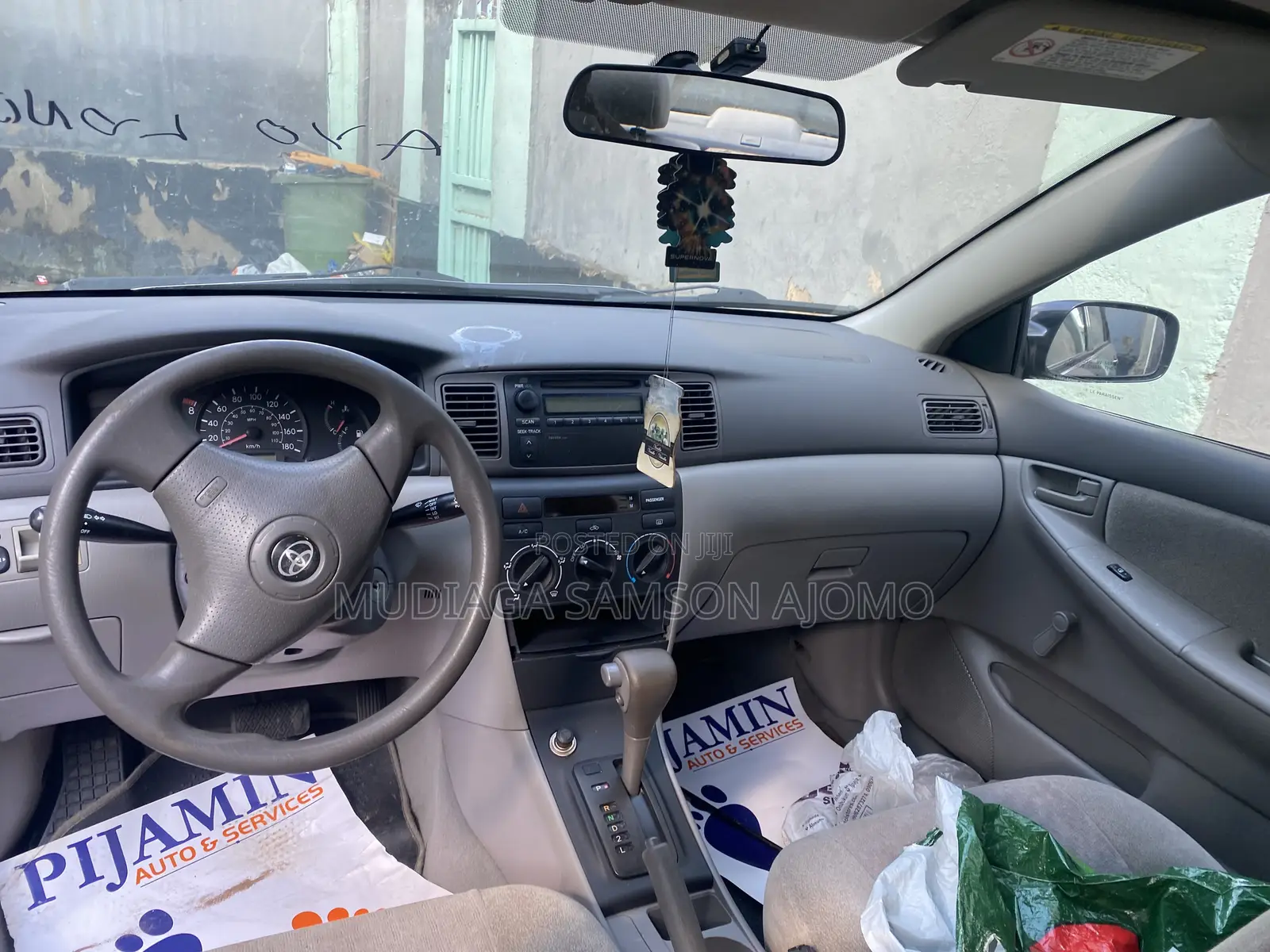 Toyota Corolla LE 2004 Beige