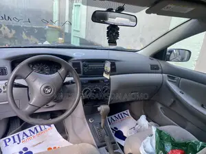 Toyota Corolla LE 2004 Beige