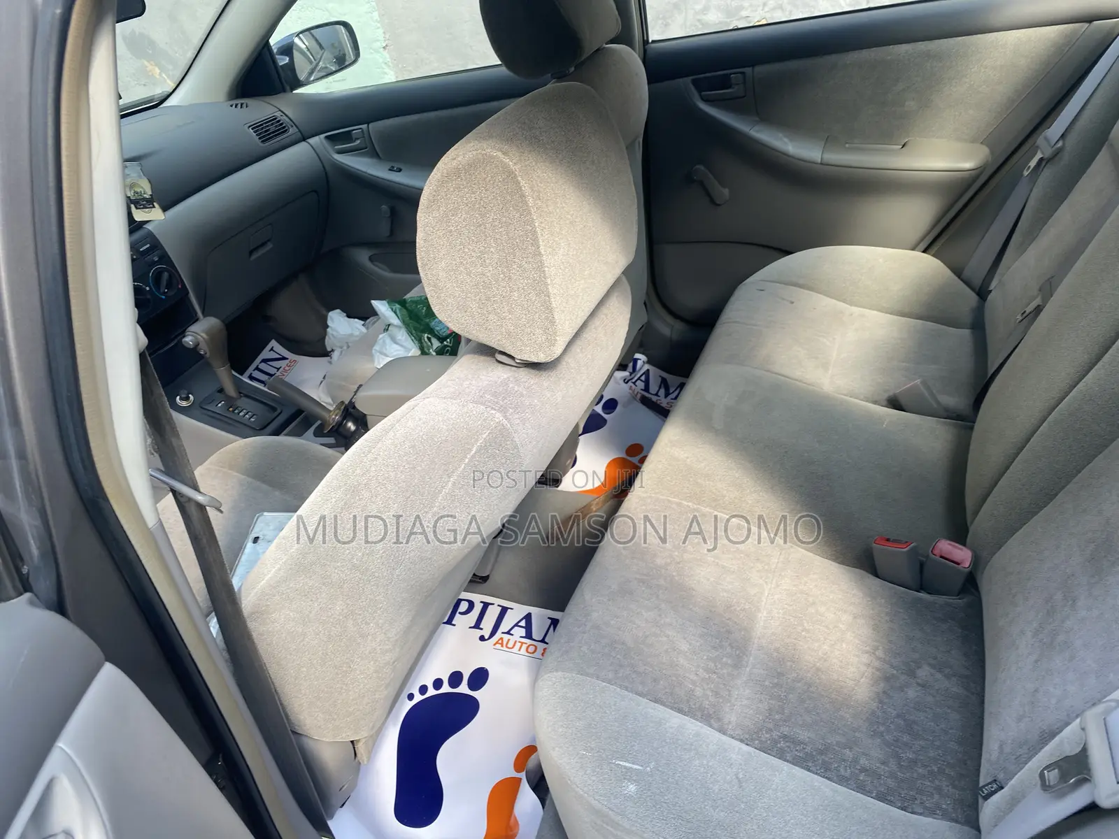Toyota Corolla LE 2004 Beige