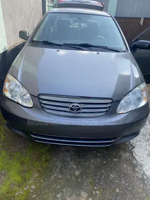 Toyota Corolla LE 2004 Beige