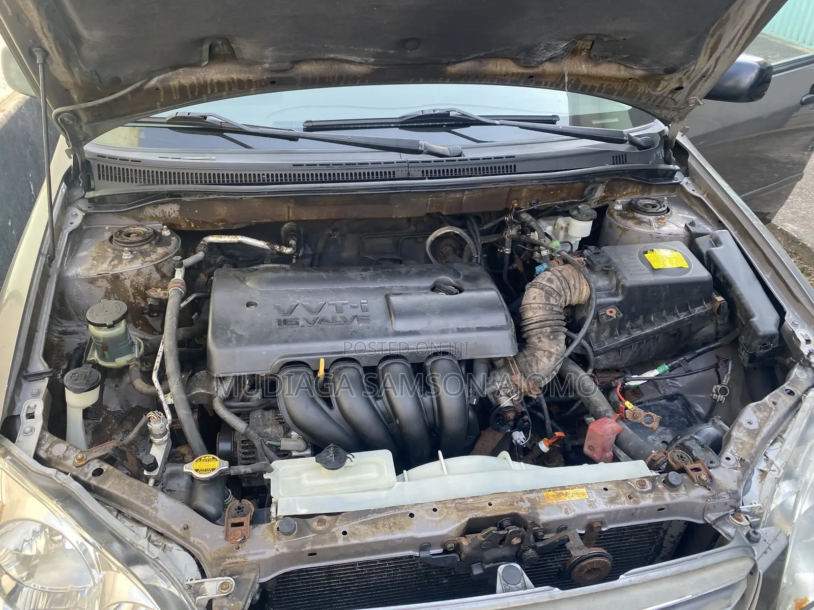 Toyota Corolla LE 2004 Beige