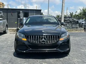 Mercedes-Benz C300 2016 Black