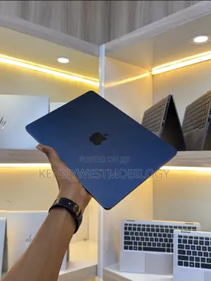 Laptop Apple MacBook Air 2022 M2 16GB Apple M2 SSD 512GB