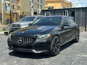Mercedes-Benz C300 2016 Black
