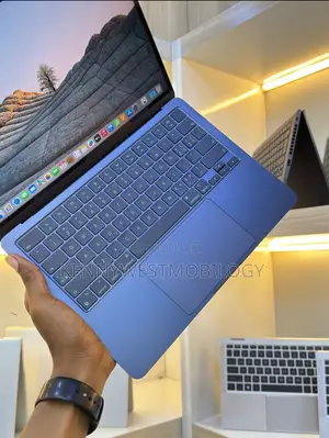 Laptop Apple MacBook Air 2022 M2 16GB Apple M2 SSD 512GB