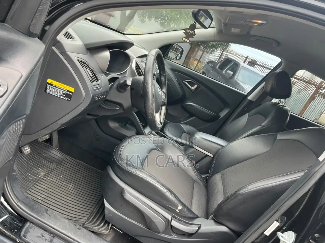 Hyundai Tucson 2010 Black