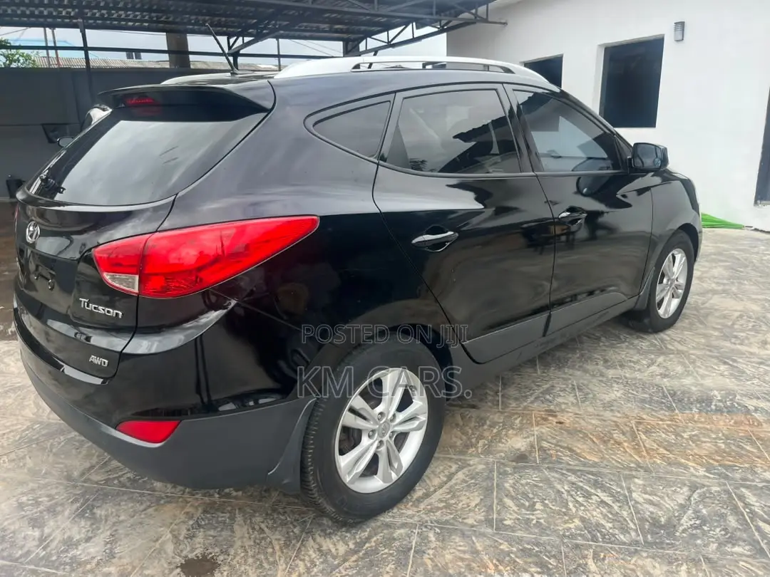 Hyundai Tucson 2010 Black