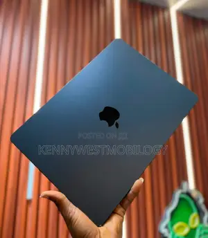 Laptop Apple MacBook Air 2024 M3 16GB Intel Core M3 SSD 512GB