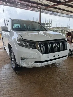 Toyota Land Cruiser Prado 2021 White