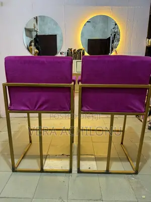 Makeup Studio Chair