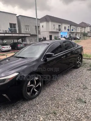 Toyota Avalon XLE Plus FWD Sedan (3.6L 6cyl 6A) 2016 Black