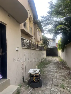 3bdrm Block of Flats in Olowora, Kosofe for rent
