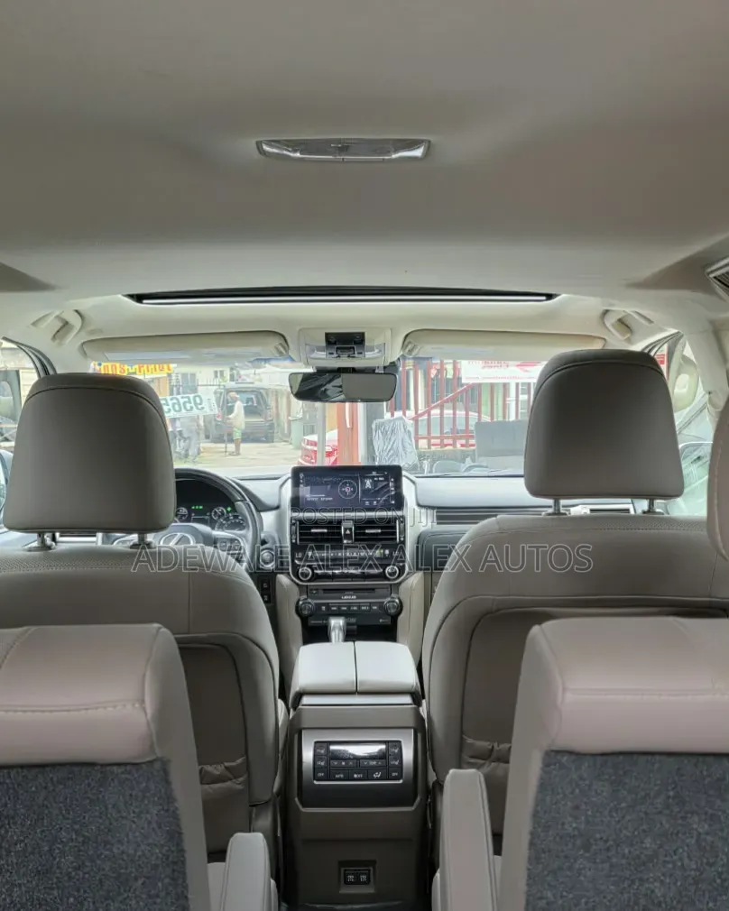 Lexus GX 2023 Gray