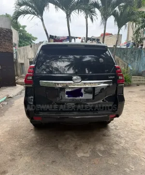 Toyota Land Cruiser Prado 2017 Black