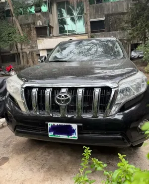 Toyota Land Cruiser Prado 2017 Black