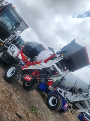 Mobile Self Load Concrete Mixer 4cubic With Tinted Glass