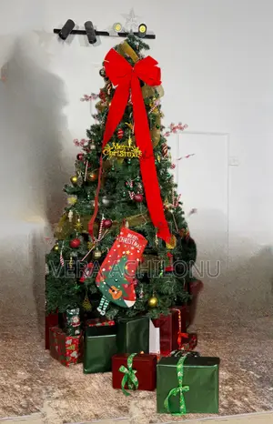 7ft Christmas Tree With Full Accessories