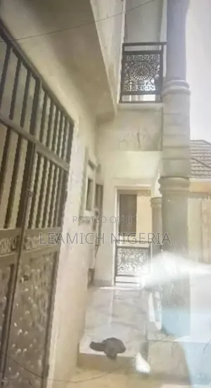2bdrm Apartment in Olambe Junction., Akute Ajuwon for rent