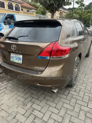 Toyota Venza AWD 2012 Brown