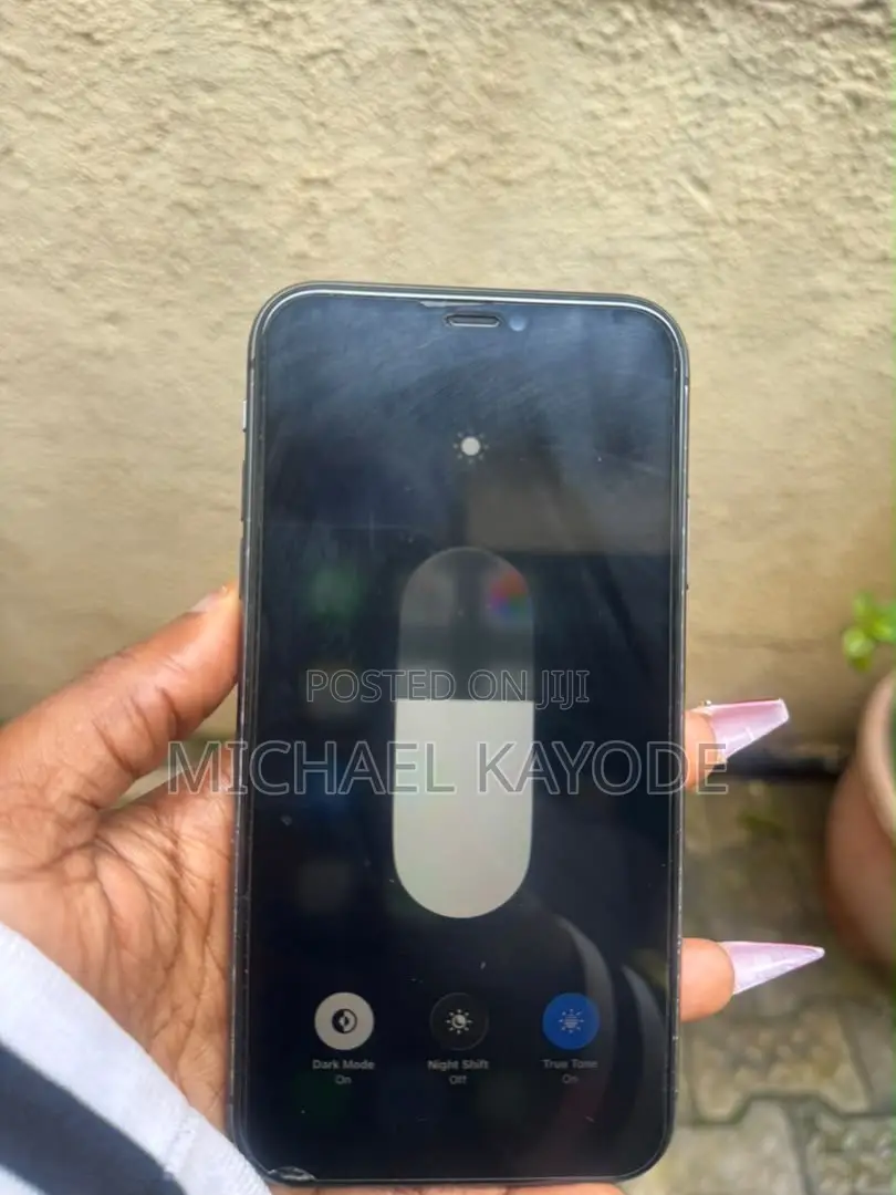 Apple iPhone 11 64 GB Black