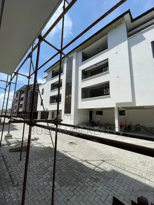2bdrm Apartment in Lekki Phase 1 for rent