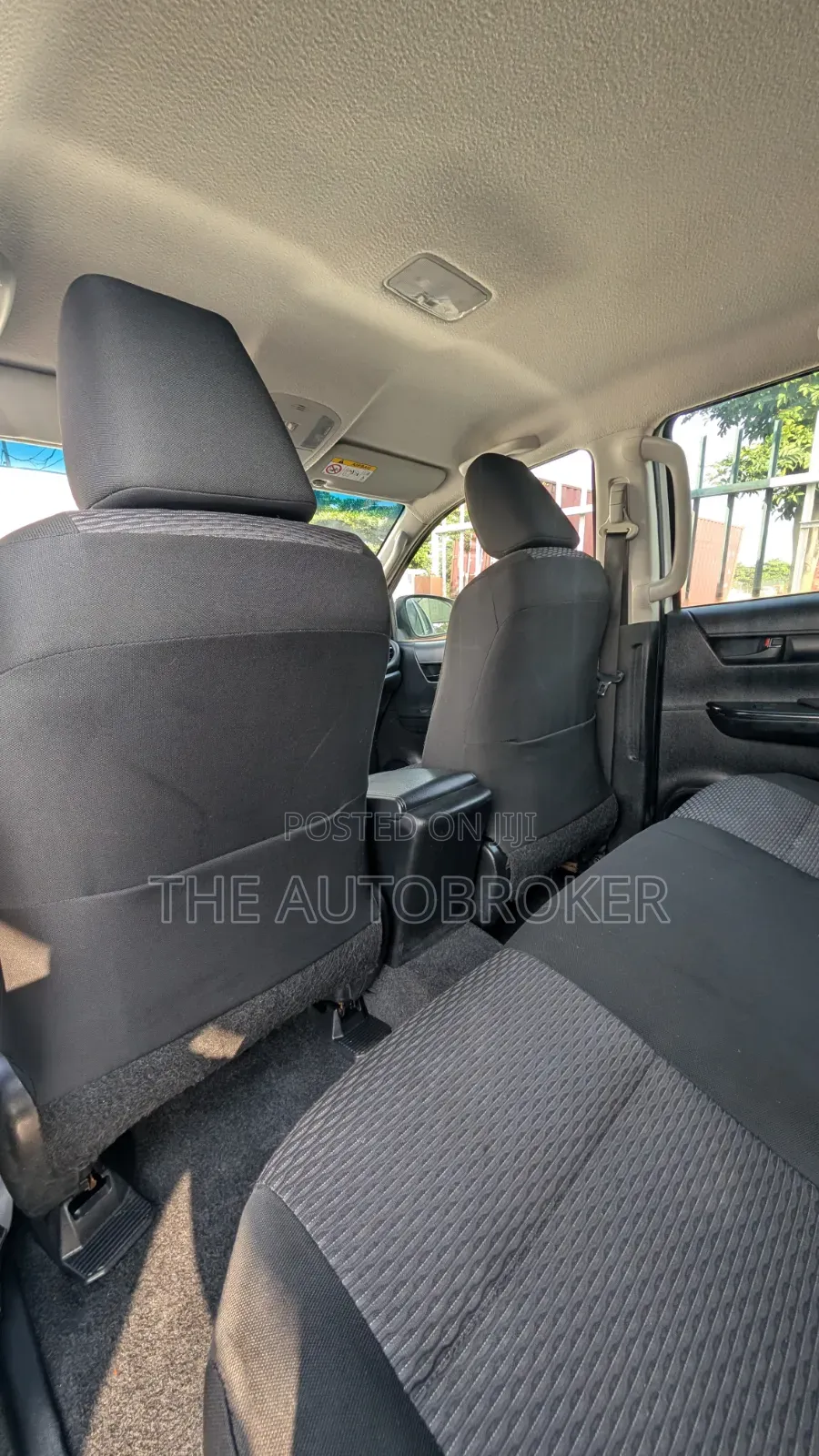 Toyota Hilux 2022 White